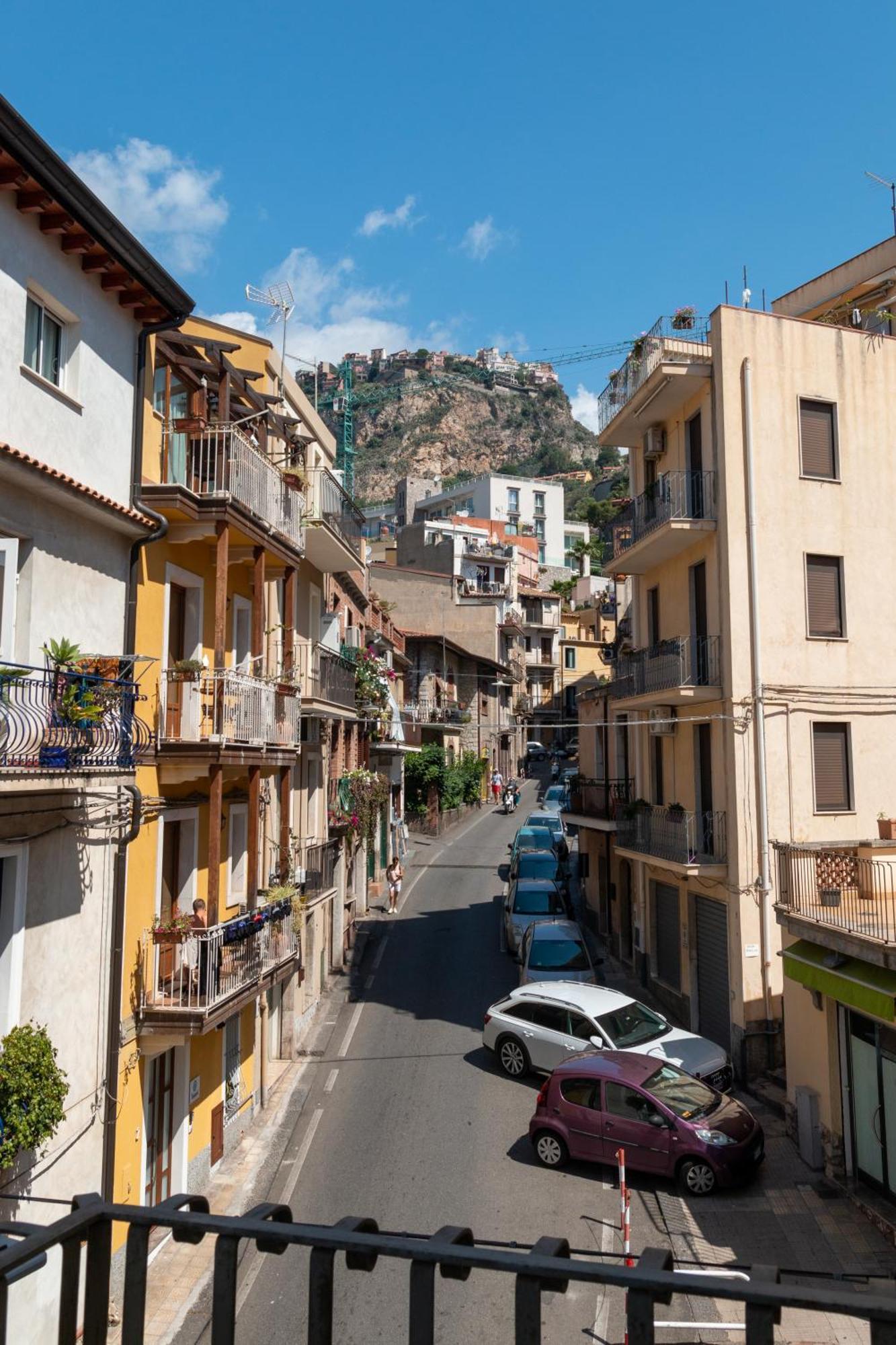 Casa Vacanze Il Vicolo Taormina Bagian luar foto